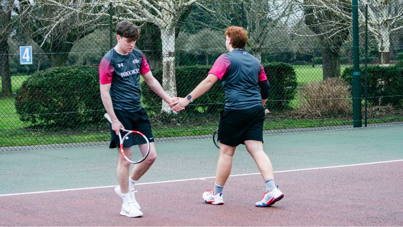 Tennis players 