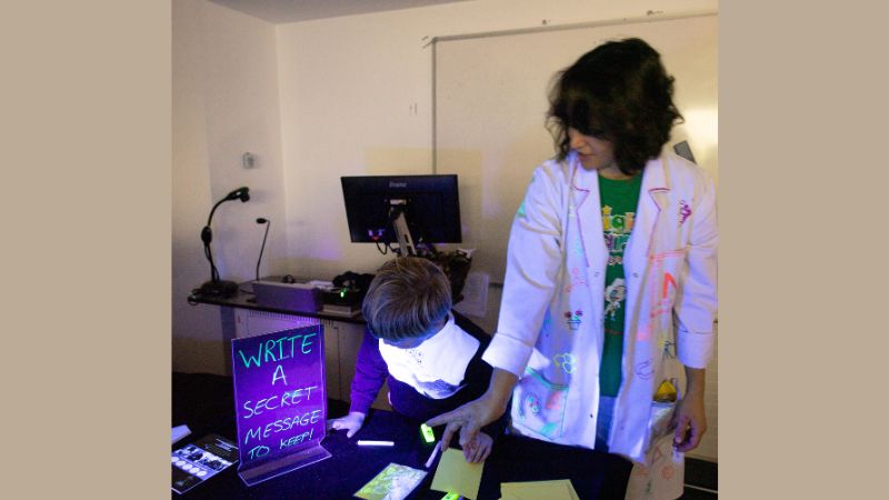 Bright Sparks Science at the science bazaar