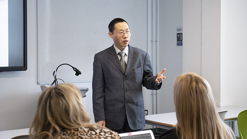 Dr Chengbo Wang - Oxford Brookes University