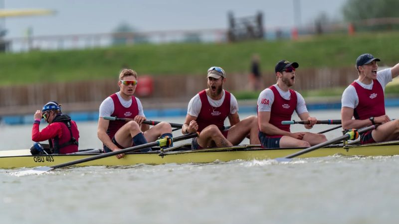 Brookes rowers celebrating on the water