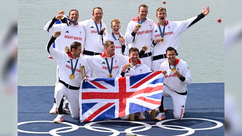 Team GB Men's Eights celebrate their victory