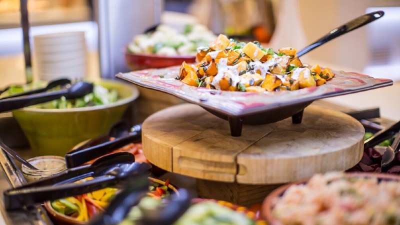 An image depicting food in hospitality 